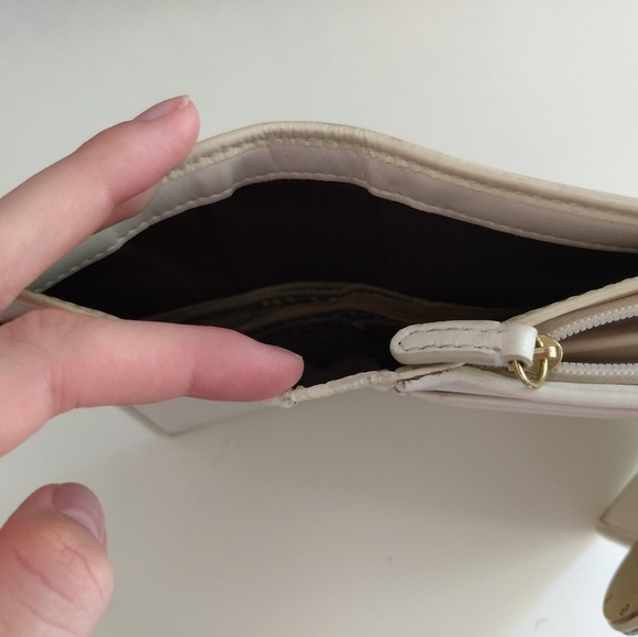 Gently used coach wallet - Picture 3 of 7